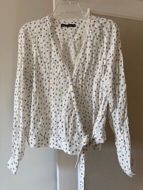 Abercrombie & Fitch White Blouse with Black Floral Print